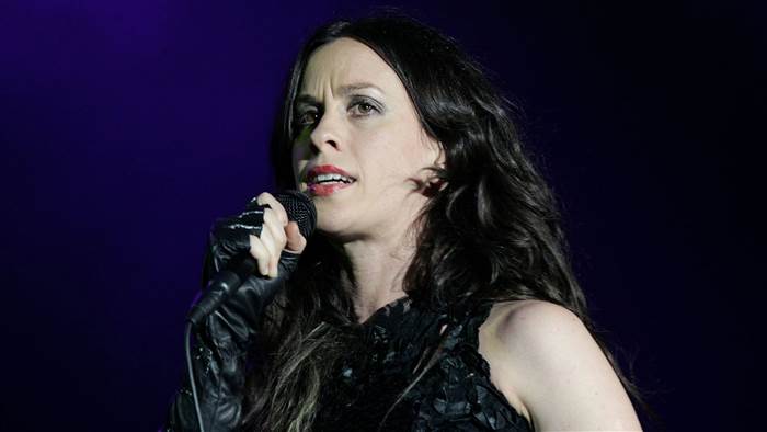 Alanis Morissette Opens Up About Her Crippling Postpartum Depression Following Daughter's Birth